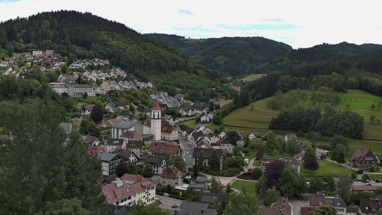 Dieses Bild zeigt eine Webcam-Aufnahme von Ottenhöfen, aufgenommen am Donnerstag, den 11.06.2026 um 14:20 Uhr