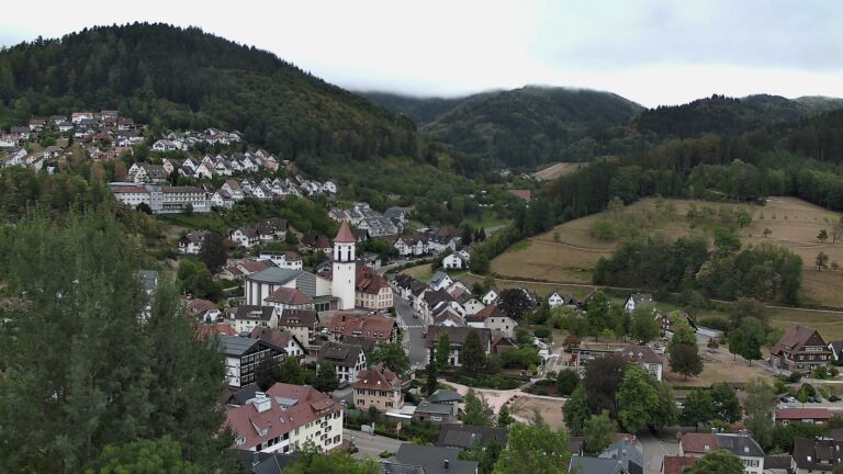 Dieses Bild zeigt eine Webcam-Aufnahme von Ottenhöfen, aufgenommen am Donnerstag, den 20.08.2026 um 09:00 Uhr