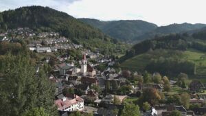 Dieses Bild zeigt eine Webcam-Aufnahme von Ottenhöfen, aufgenommen am Freitag, den 16.10.2026 um 15:50 Uhr