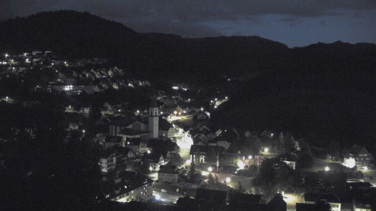 Dieses Bild zeigt eine Webcam-Aufnahme von Ottenhöfen, aufgenommen am Dienstag, den 19.05.2026 um 04:30 Uhr