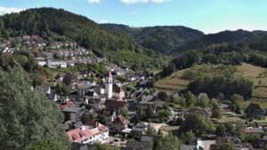 Dieses Bild zeigt eine Webcam-Aufnahme von Ottenhöfen, aufgenommen am Montag, den 31.08.2026 um 16:10 Uhr