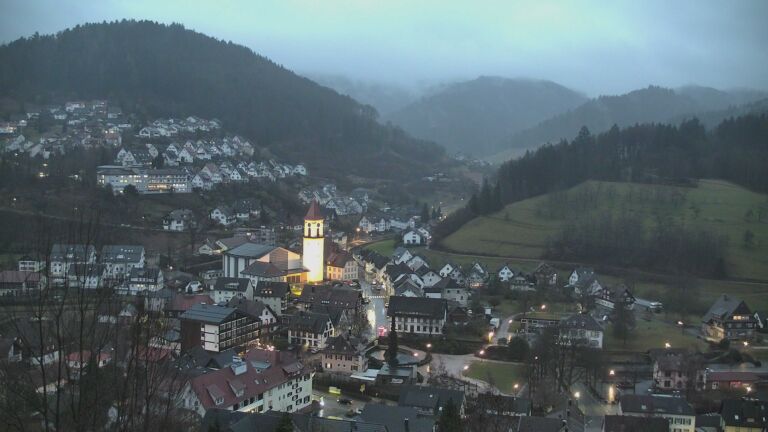 Dieses Bild zeigt eine Webcam-Aufnahme von Ottenhöfen, aufgenommen am Donnerstag, den 12.02.2026 um 17:50 Uhr