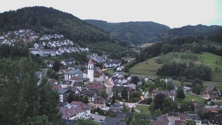 Dieses Bild zeigt eine Webcam-Aufnahme von Ottenhöfen, aufgenommen am Dienstag, den 16.06.2026 um 05:00 Uhr