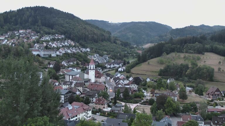 Dieses Bild zeigt eine Webcam-Aufnahme von Ottenhöfen, aufgenommen am Dienstag, den 25.08.2026 um 06:30 Uhr