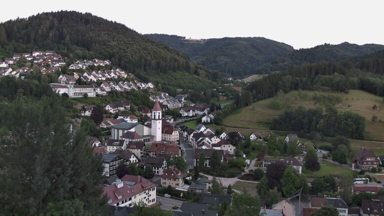 Dieses Bild zeigt eine Webcam-Aufnahme von Ottenhöfen, aufgenommen am Donnerstag, den 09.07.2026 um 21:30 Uhr