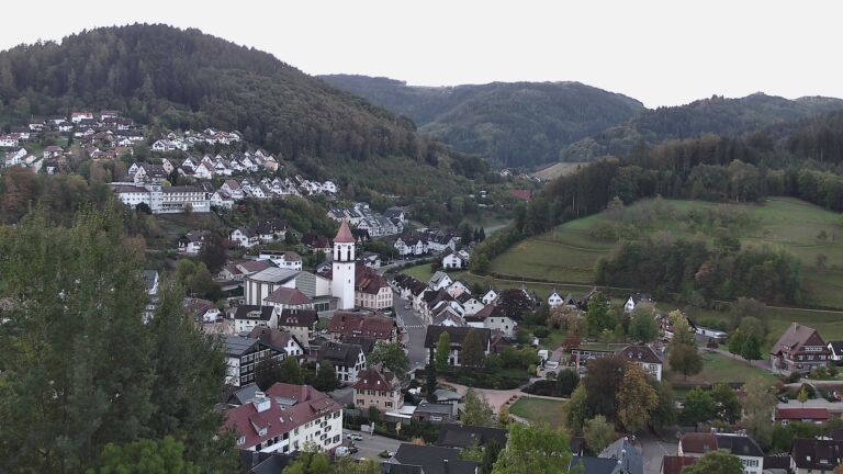 Dieses Bild zeigt eine Webcam-Aufnahme von Ottenhöfen, aufgenommen am Dienstag, den 06.10.2026 um 08:00 Uhr