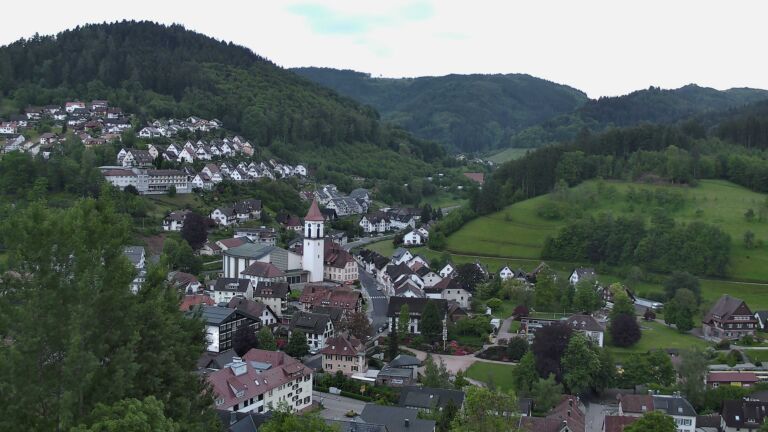 Dieses Bild zeigt eine Webcam-Aufnahme von Ottenhöfen, aufgenommen am Freitag, den 15.05.2026 um 20:40 Uhr