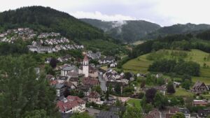 Dieses Bild zeigt eine Webcam-Aufnahme von Ottenhöfen, aufgenommen am Dienstag, den 02.06.2026 um 17:20 Uhr