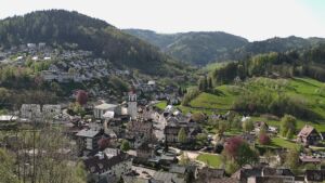 Dieses Bild zeigt eine Webcam-Aufnahme von Ottenhöfen, aufgenommen am Samstag, den 18.04.2026 um 10:40 Uhr