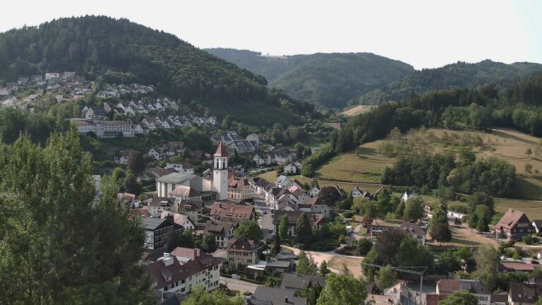 Dieses Bild zeigt eine Webcam-Aufnahme von Ottenhöfen, aufgenommen am Donnerstag, den 30.07.2026 um 09:40 Uhr