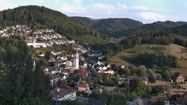Dieses Bild zeigt eine Webcam-Aufnahme von Ottenhöfen, aufgenommen am Dienstag, den 14.07.2026 um 20:00 Uhr