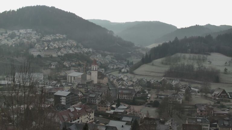 Dieses Bild zeigt eine Webcam-Aufnahme von Ottenhöfen, aufgenommen am Samstag, den 27.12.2025 um 08:10 Uhr