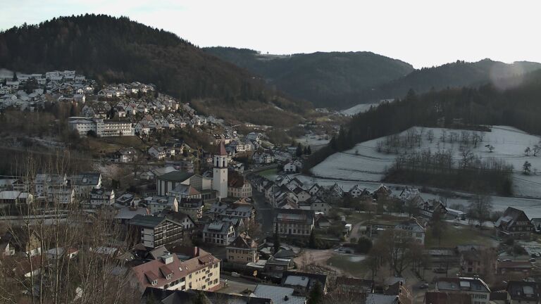 Dieses Bild zeigt eine Webcam-Aufnahme von Ottenhöfen, aufgenommen am Donnerstag, den 01.01.2026 um 14:50 Uhr