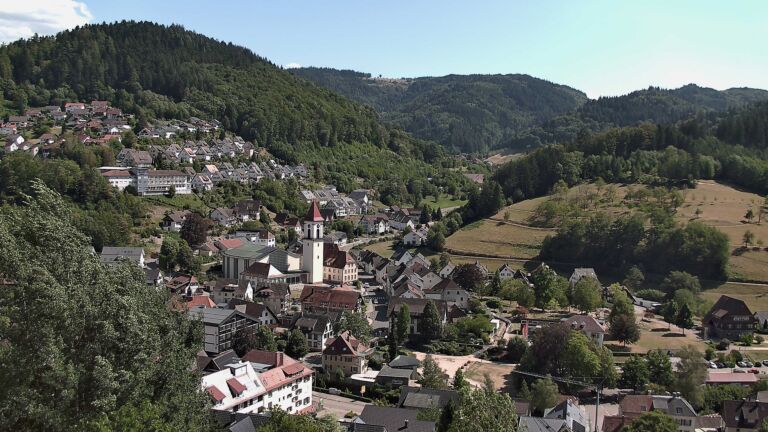 Dieses Bild zeigt eine Webcam-Aufnahme von Ottenhöfen, aufgenommen am Freitag, den 07.08.2026 um 15:40 Uhr