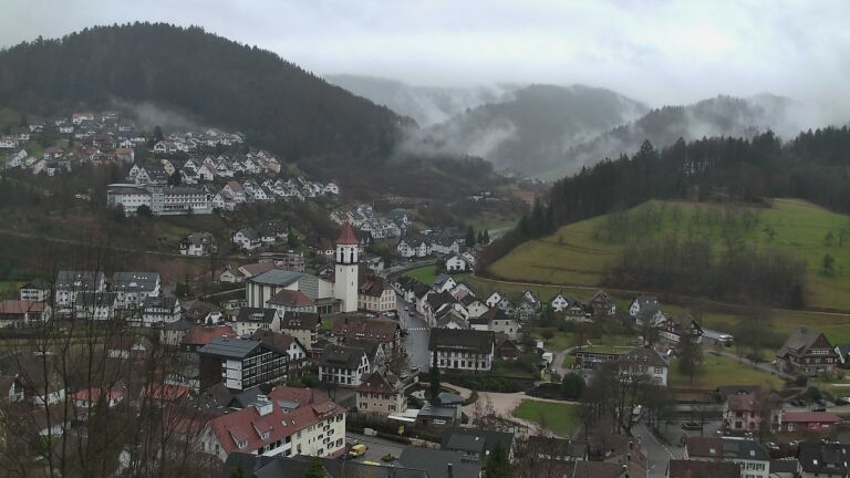 Dieses Bild zeigt eine Webcam-Aufnahme von Ottenhöfen, aufgenommen am Dienstag, den 24.02.2026 um 13:10 Uhr