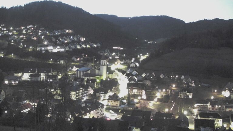 Dieses Bild zeigt eine Webcam-Aufnahme von Ottenhöfen, aufgenommen am Donnerstag, den 18.12.2025 um 07:20 Uhr