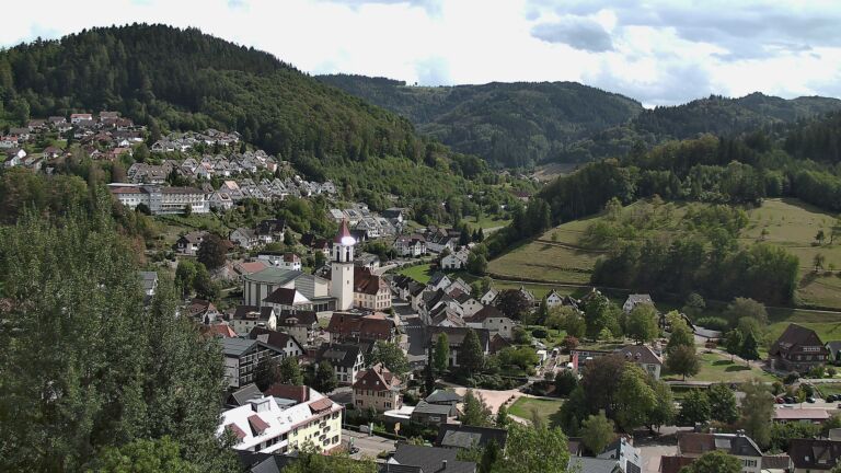 Dieses Bild zeigt eine Webcam-Aufnahme von Ottenhöfen, aufgenommen am Montag, den 07.09.2026 um 15:10 Uhr