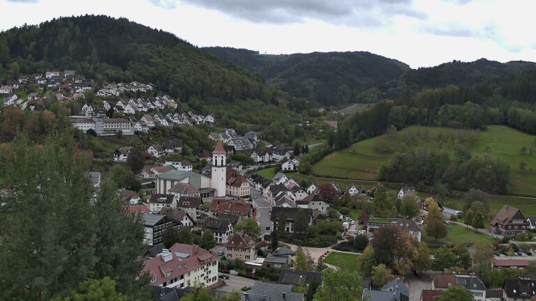 Dieses Bild zeigt eine Webcam-Aufnahme von Ottenhöfen, aufgenommen am Donnerstag, den 22.10.2026 um 12:20 Uhr