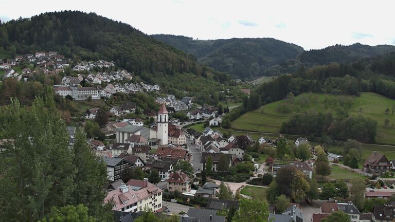 Dieses Bild zeigt eine Webcam-Aufnahme von Ottenhöfen, aufgenommen am Freitag, den 09.10.2026 um 14:50 Uhr