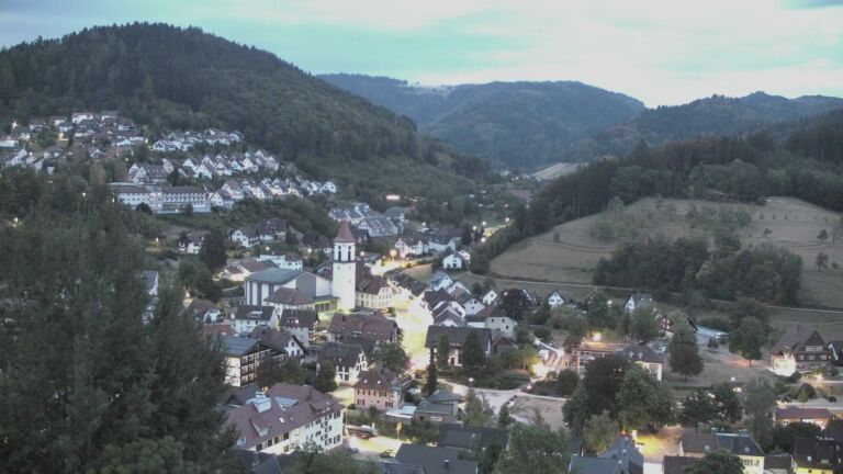 Dieses Bild zeigt eine Webcam-Aufnahme von Ottenhöfen, aufgenommen am Dienstag, den 18.08.2026 um 05:50 Uhr