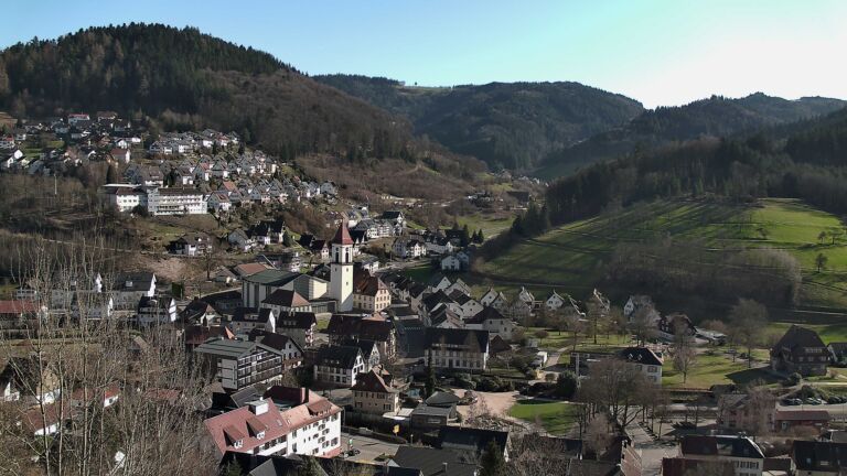 Dieses Bild zeigt eine Webcam-Aufnahme von Ottenhöfen, aufgenommen am Montag, den 02.03.2026 um 15:20 Uhr