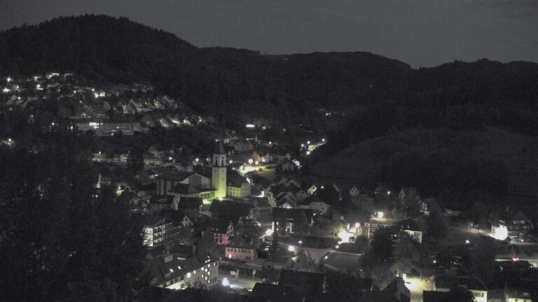 Dieses Bild zeigt eine Webcam-Aufnahme von Ottenhöfen, aufgenommen am Montag, den 28.09.2026 um 05:30 Uhr