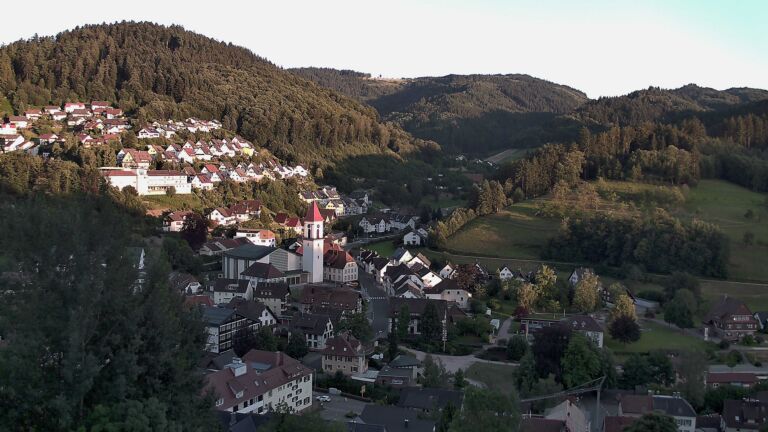 Dieses Bild zeigt eine Webcam-Aufnahme von Ottenhöfen, aufgenommen am Samstag, den 04.07.2026 um 20:50 Uhr