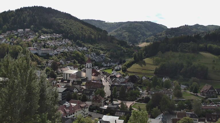Dieses Bild zeigt eine Webcam-Aufnahme von Ottenhöfen, aufgenommen am Freitag, den 11.09.2026 um 12:10 Uhr