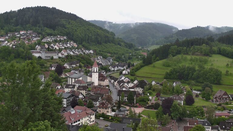 Dieses Bild zeigt eine Webcam-Aufnahme von Ottenhöfen, aufgenommen am Samstag, den 16.05.2026 um 09:30 Uhr