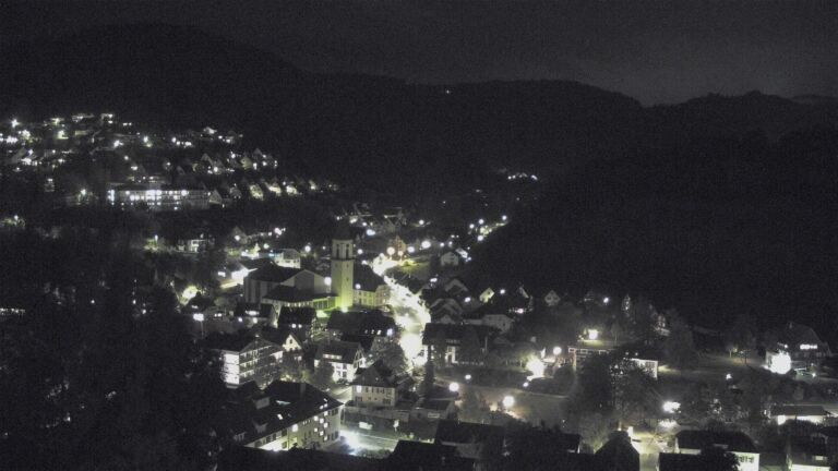 Dieses Bild zeigt eine Webcam-Aufnahme von Ottenhöfen, aufgenommen am Freitag, den 23.10.2026 um 19:40 Uhr