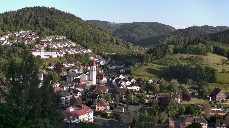 Dieses Bild zeigt eine Webcam-Aufnahme von Ottenhöfen, aufgenommen am Mittwoch, den 27.05.2026 um 19:40 Uhr