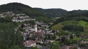 Dieses Bild zeigt eine Webcam-Aufnahme von Ottenhöfen, aufgenommen am Dienstag, den 09.06.2026 um 17:30 Uhr