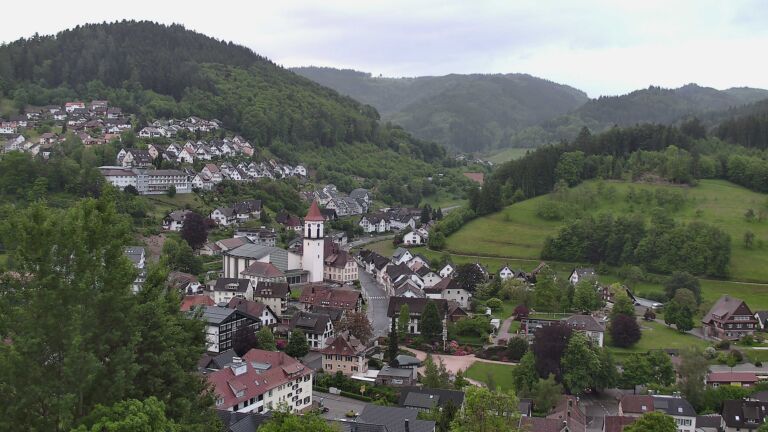 Dieses Bild zeigt eine Webcam-Aufnahme von Ottenhöfen, aufgenommen am Montag, den 18.05.2026 um 06:20 Uhr