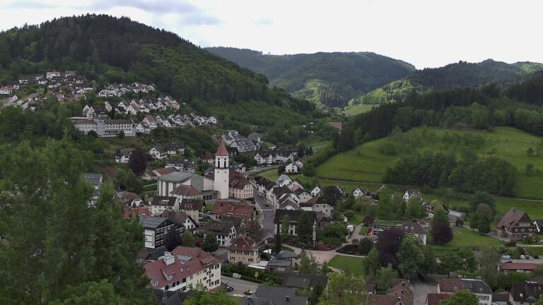 Dieses Bild zeigt eine Webcam-Aufnahme von Ottenhöfen, aufgenommen am Dienstag, den 12.05.2026 um 09:30 Uhr