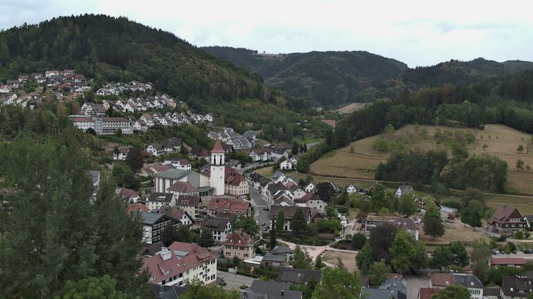 Dieses Bild zeigt eine Webcam-Aufnahme von Ottenhöfen, aufgenommen am Freitag, den 21.08.2026 um 11:30 Uhr