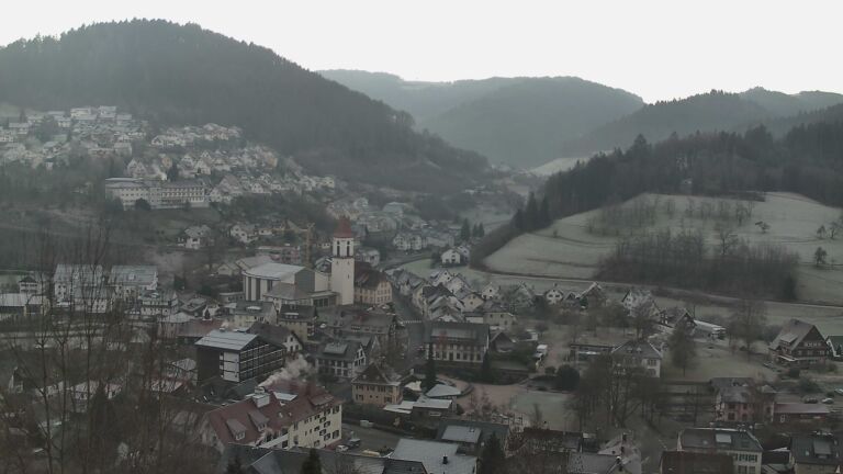 Dieses Bild zeigt eine Webcam-Aufnahme von Ottenhöfen, aufgenommen am Samstag, den 27.12.2025 um 08:20 Uhr