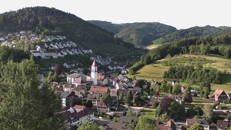 Dieses Bild zeigt eine Webcam-Aufnahme von Ottenhöfen, aufgenommen am Freitag, den 29.05.2026 um 07:40 Uhr