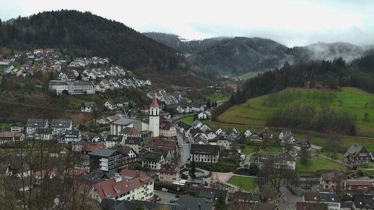 Dieses Bild zeigt eine Webcam-Aufnahme von Ottenhöfen, aufgenommen am Montag, den 30.03.2026 um 11:30 Uhr