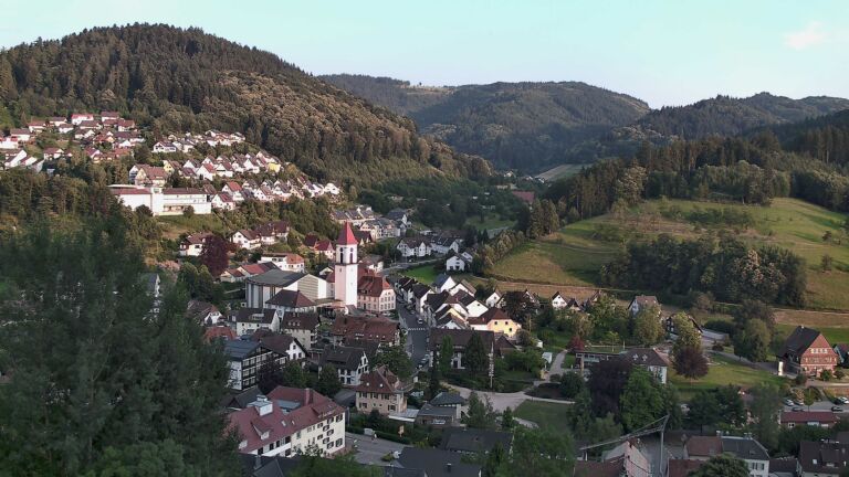 Dieses Bild zeigt eine Webcam-Aufnahme von Ottenhöfen, aufgenommen am Samstag, den 27.06.2026 um 20:40 Uhr