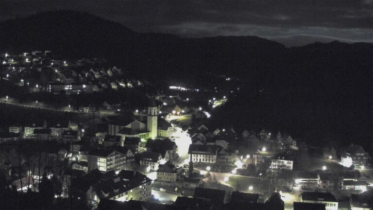 Dieses Bild zeigt eine Webcam-Aufnahme von Ottenhöfen, aufgenommen am Montag, den 06.04.2026 um 05:30 Uhr