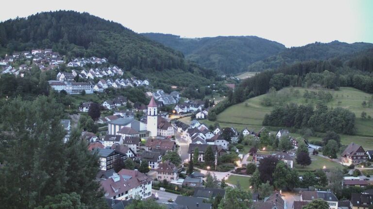 Dieses Bild zeigt eine Webcam-Aufnahme von Ottenhöfen, aufgenommen am Dienstag, den 02.06.2026 um 05:00 Uhr