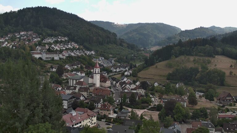 Dieses Bild zeigt eine Webcam-Aufnahme von Ottenhöfen, aufgenommen am Montag, den 17.08.2026 um 15:40 Uhr