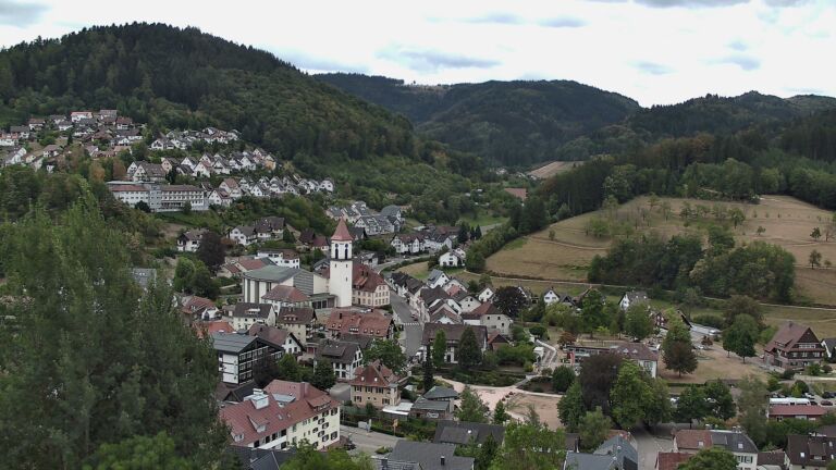 Dieses Bild zeigt eine Webcam-Aufnahme von Ottenhöfen, aufgenommen am Dienstag, den 18.08.2026 um 11:20 Uhr