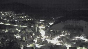 Dieses Bild zeigt eine Webcam-Aufnahme von Ottenhöfen, aufgenommen am Donnerstag, den 08.01.2026 um 01:30 Uhr