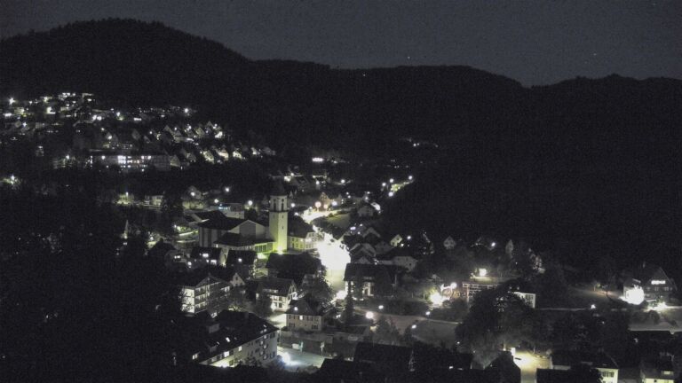 Dieses Bild zeigt eine Webcam-Aufnahme von Ottenhöfen, aufgenommen am Sonntag, den 06.09.2026 um 21:00 Uhr