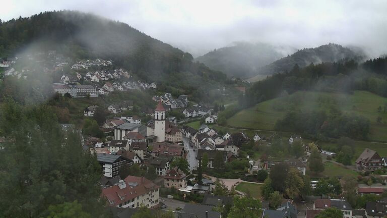 Dieses Bild zeigt eine Webcam-Aufnahme von Ottenhöfen, aufgenommen am Donnerstag, den 08.10.2026 um 15:10 Uhr