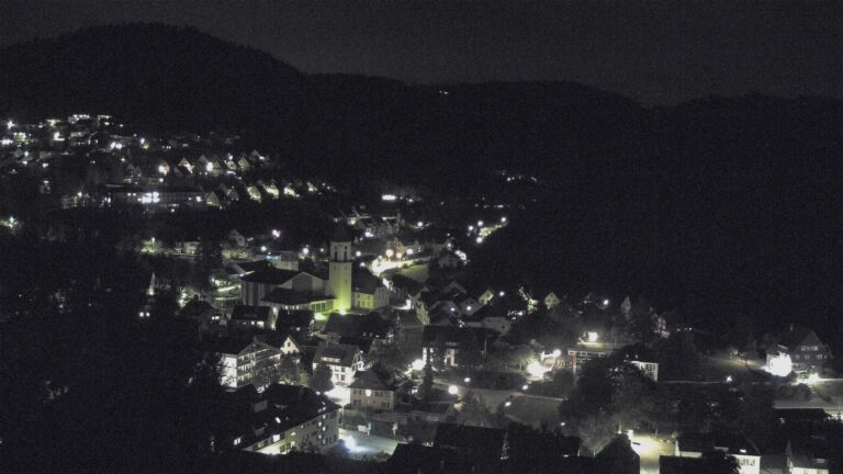 Dieses Bild zeigt eine Webcam-Aufnahme von Ottenhöfen, aufgenommen am Samstag, den 12.09.2026 um 21:30 Uhr