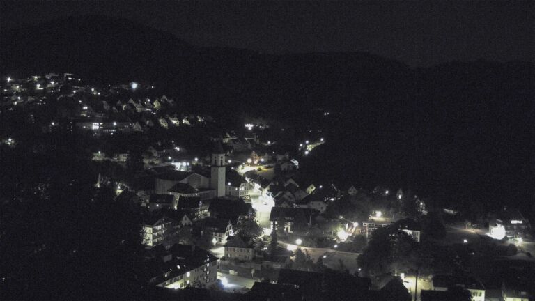 Dieses Bild zeigt eine Webcam-Aufnahme von Ottenhöfen, aufgenommen am Sonntag, den 09.08.2026 um 23:00 Uhr