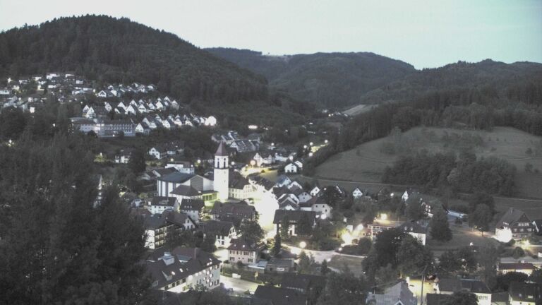 Dieses Bild zeigt eine Webcam-Aufnahme von Ottenhöfen, aufgenommen am Donnerstag, den 23.07.2026 um 05:00 Uhr
