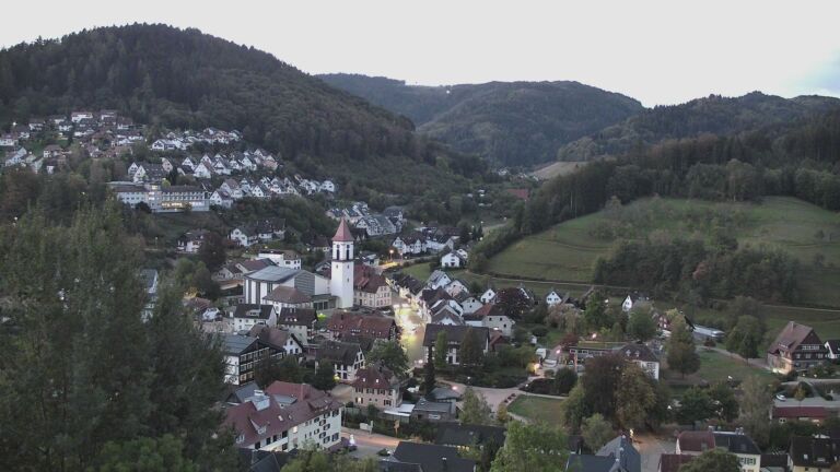 Dieses Bild zeigt eine Webcam-Aufnahme von Ottenhöfen, aufgenommen am Mittwoch, den 07.10.2026 um 07:10 Uhr